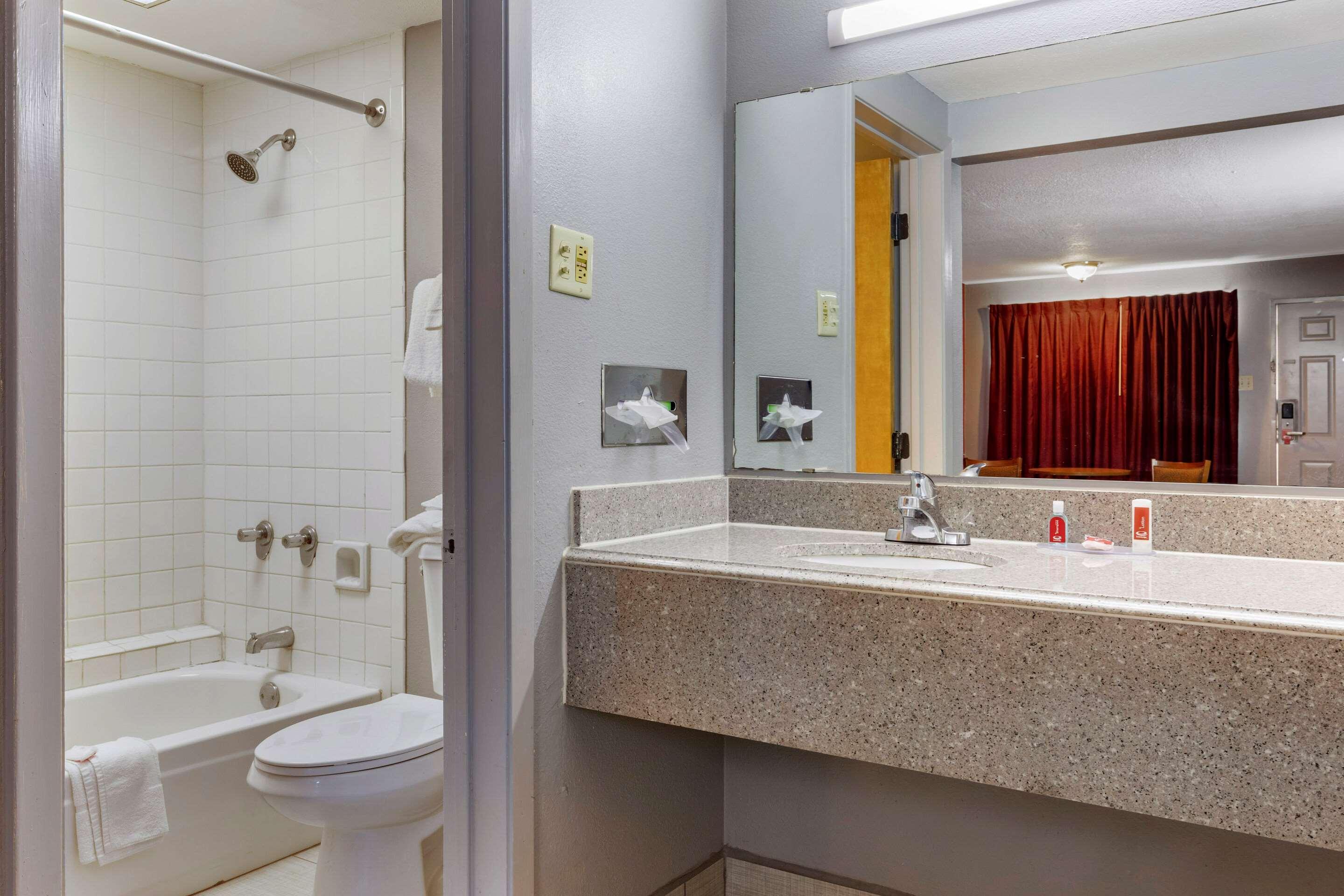 Econo Lodge Wichita Falls Downtown Luaran gambar