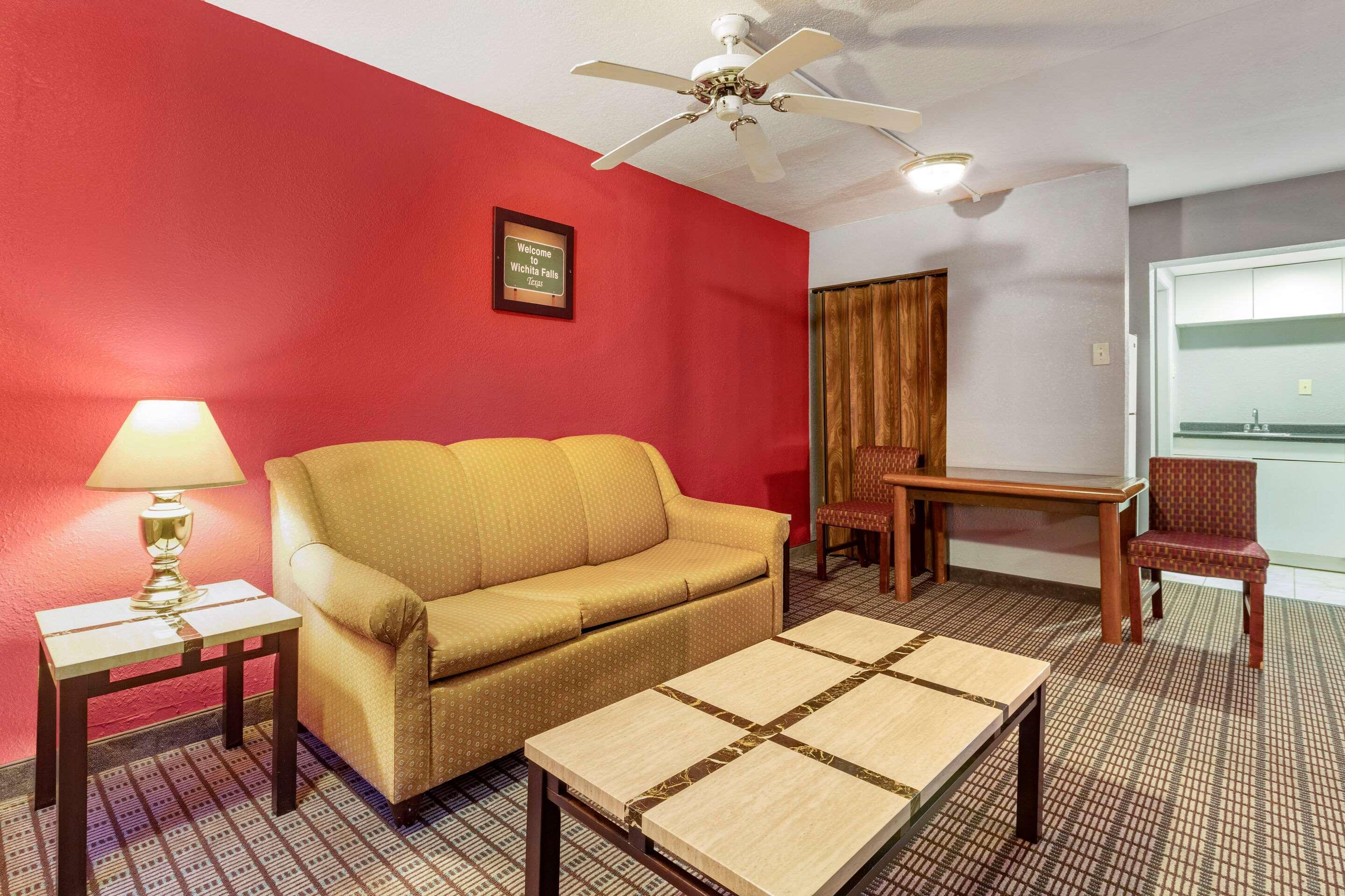 Econo Lodge Wichita Falls Downtown Luaran gambar